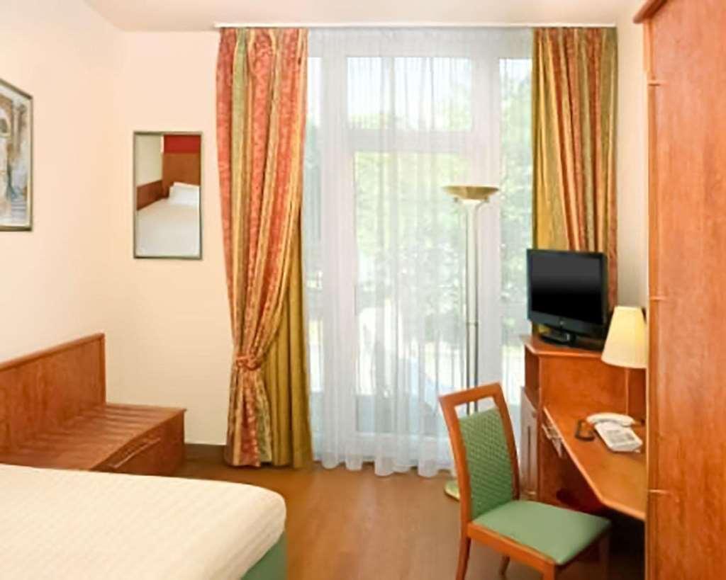 1, 2, Sleep Boardinghouse Unterschleissheim Zentrum Quarto foto