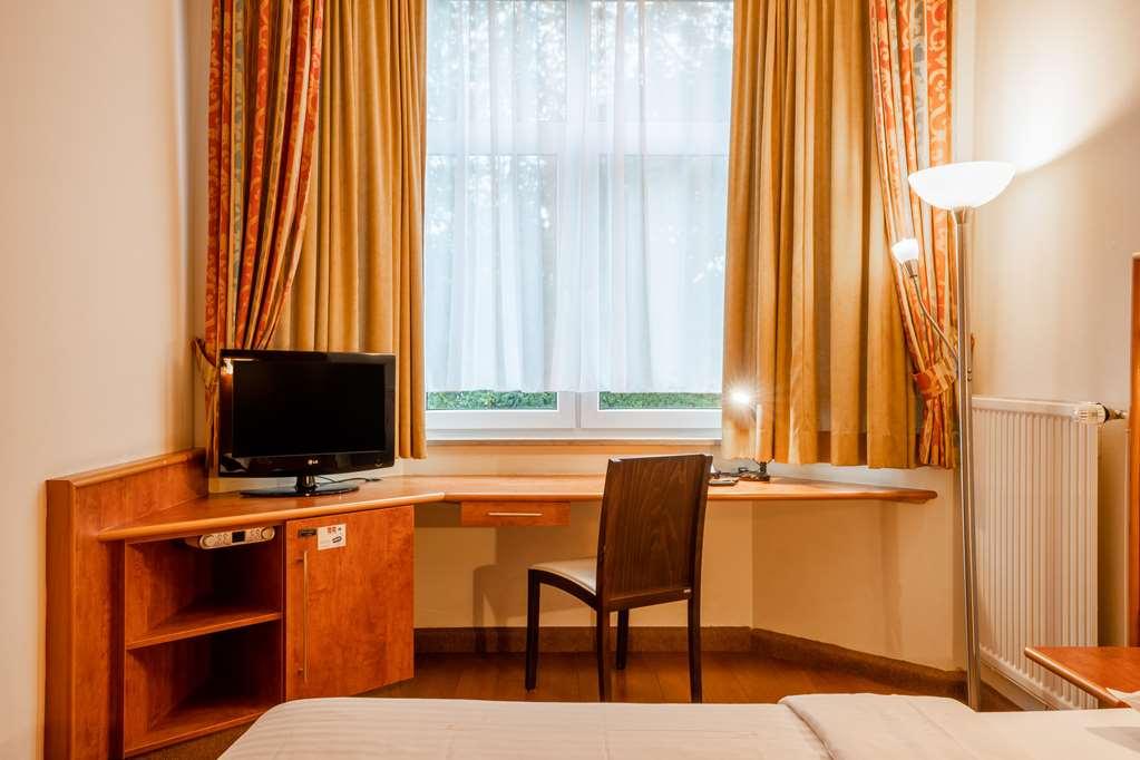 1, 2, Sleep Boardinghouse Unterschleissheim Zentrum Quarto foto