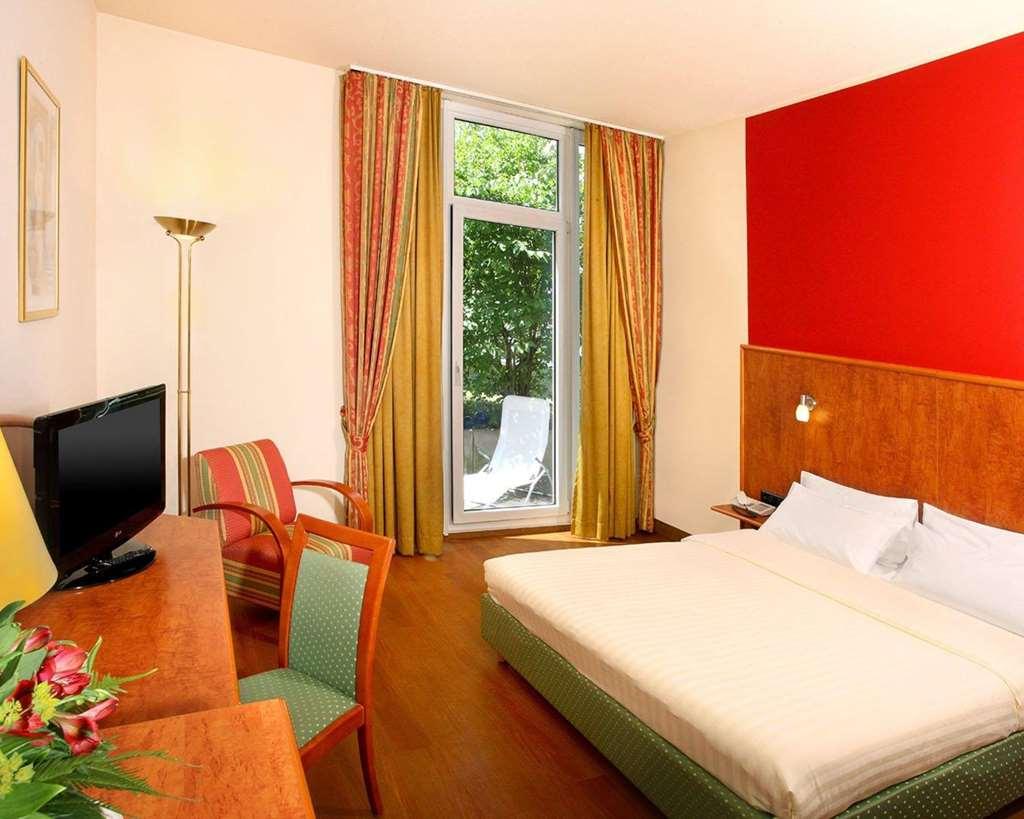 1, 2, Sleep Boardinghouse Unterschleissheim Zentrum Exterior foto