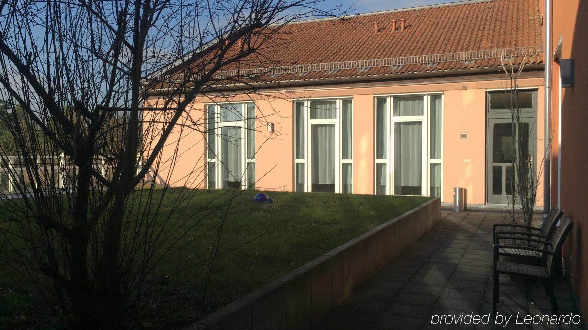 1, 2, Sleep Boardinghouse Unterschleissheim Zentrum Exterior foto
