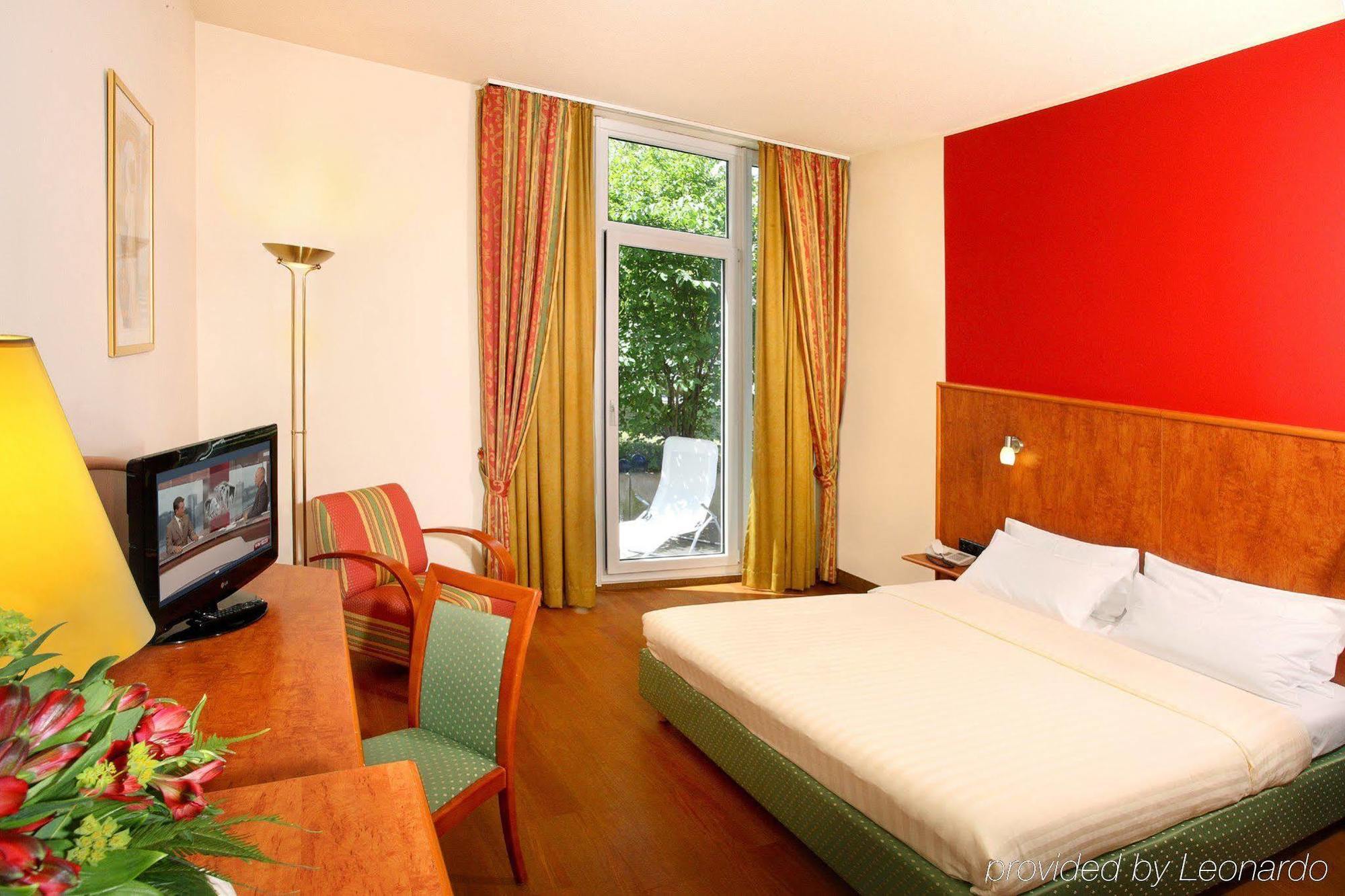 1, 2, Sleep Boardinghouse Unterschleissheim Zentrum Exterior foto