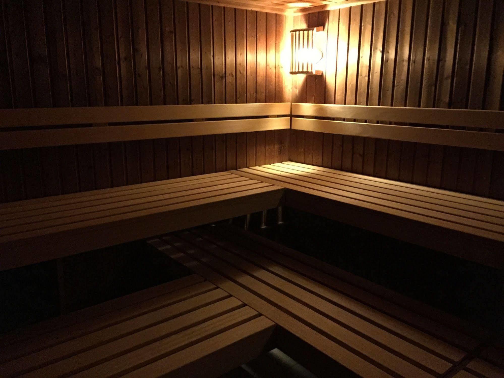 1, 2, Sleep Boardinghouse Unterschleissheim Zentrum Exterior foto